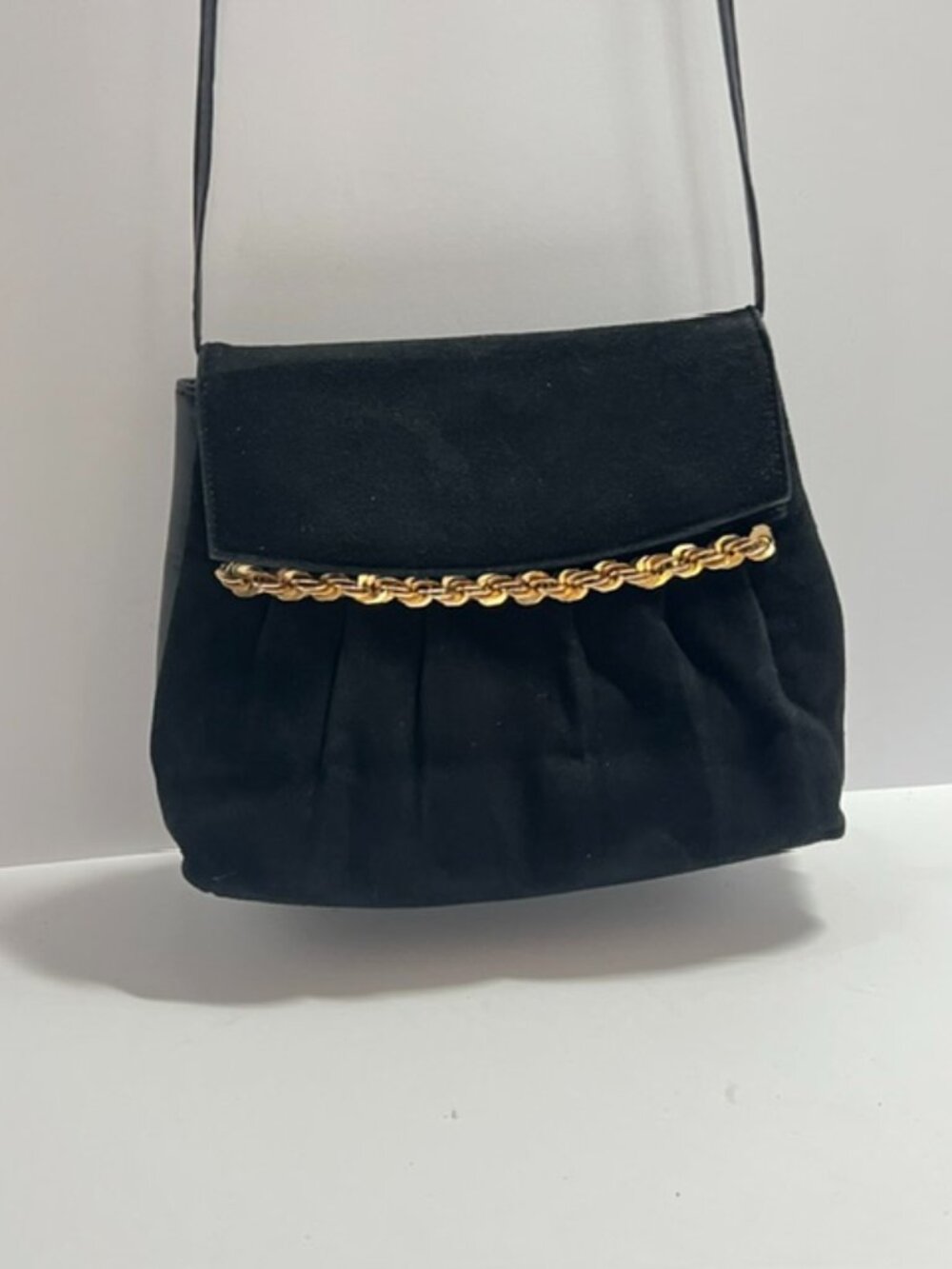 Stuart Weitzman Black Velvet and Leather shoulder bag with Gold Chain w/COA VTG